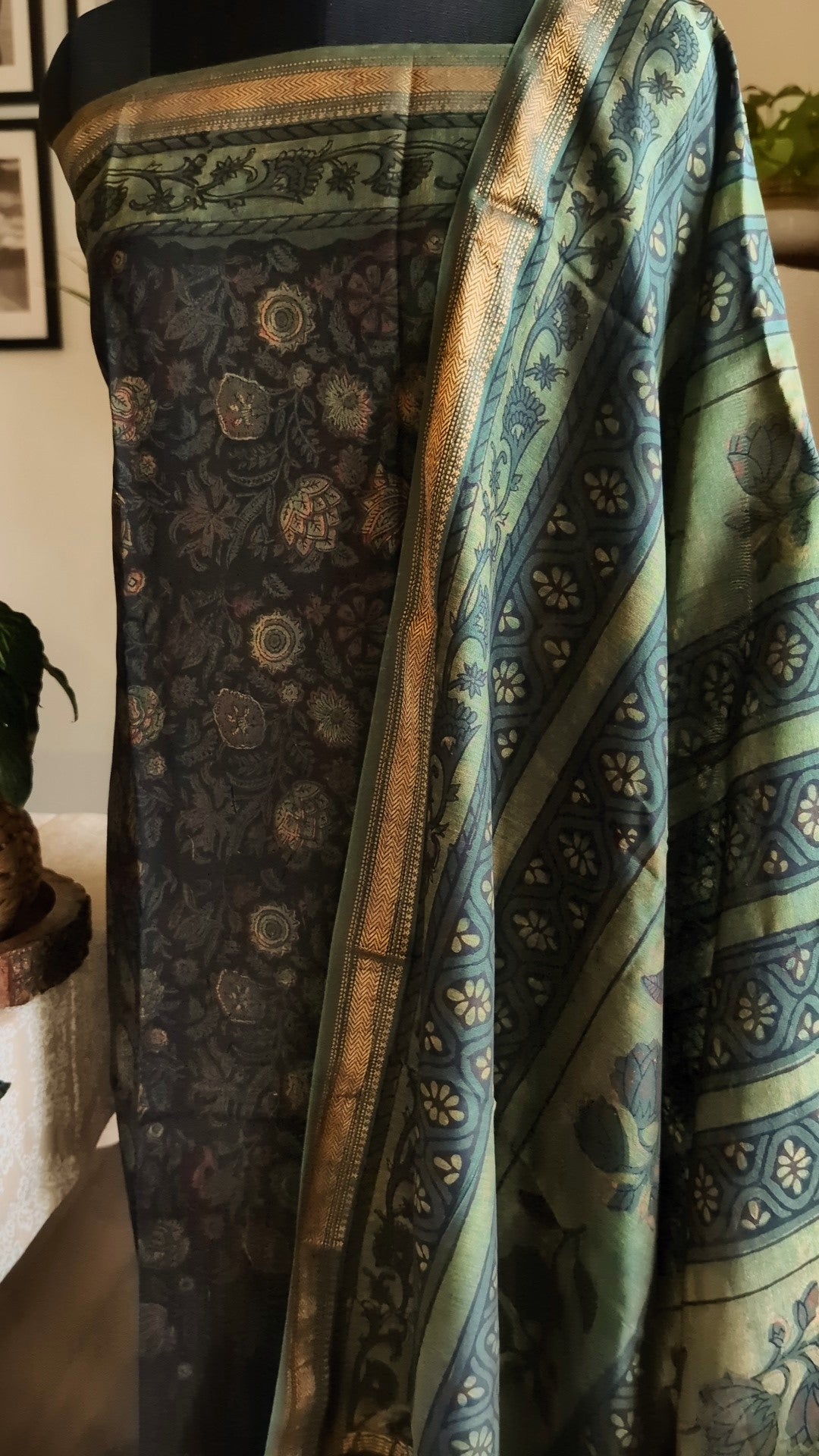 Maheshwari Ajrakh printed sets