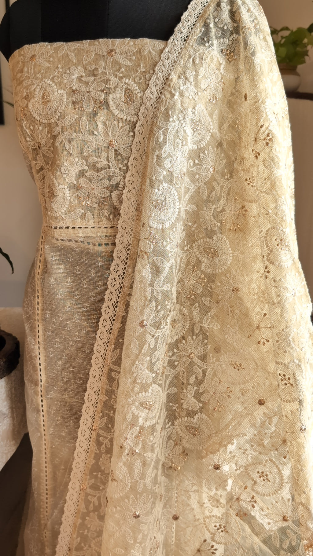 Noil kota beige thread work set