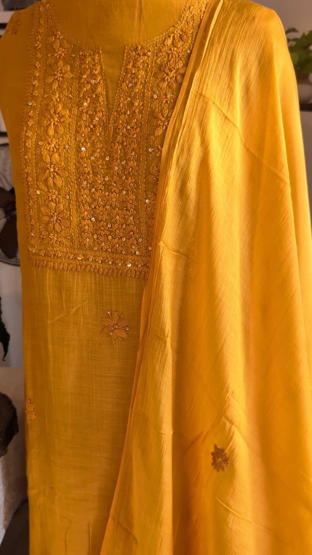 Mul chanderi chikkankari set