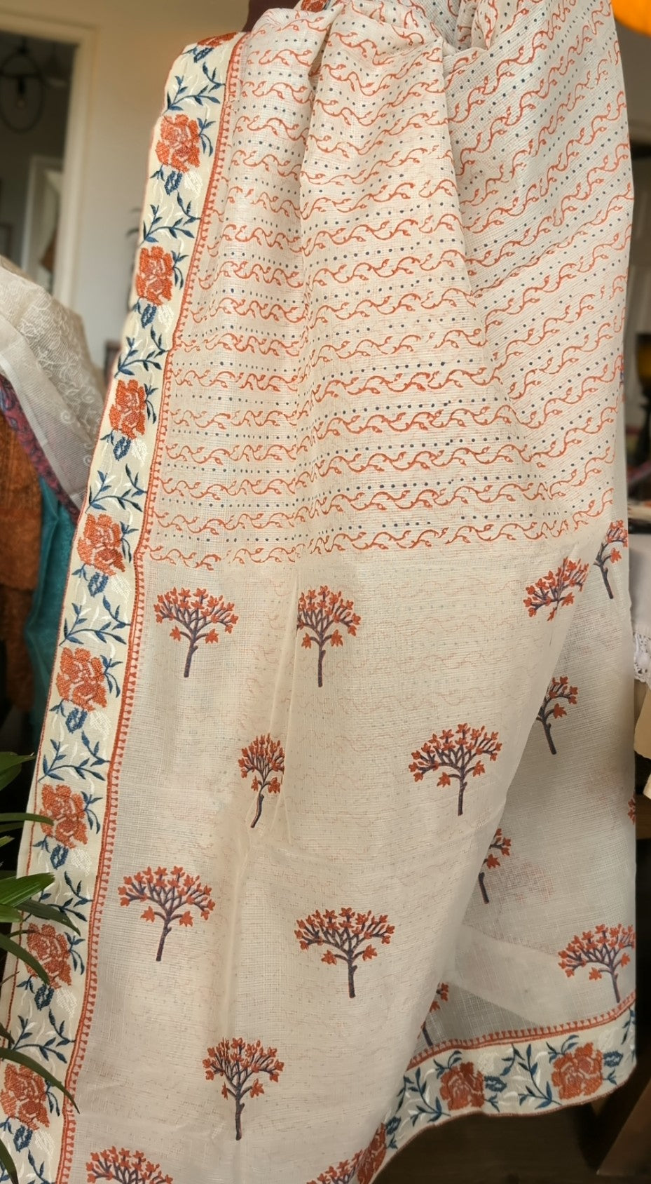 CREAM CROSSSTITCH EMD