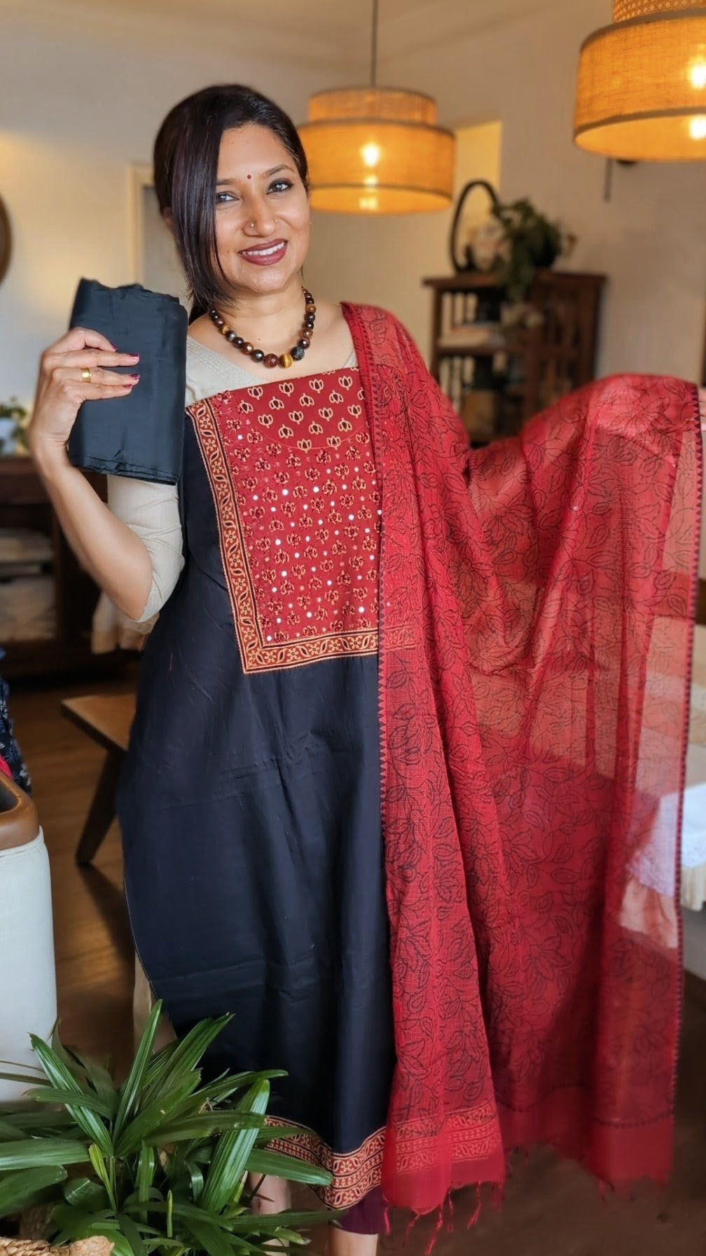 Cotton set with worked yoke