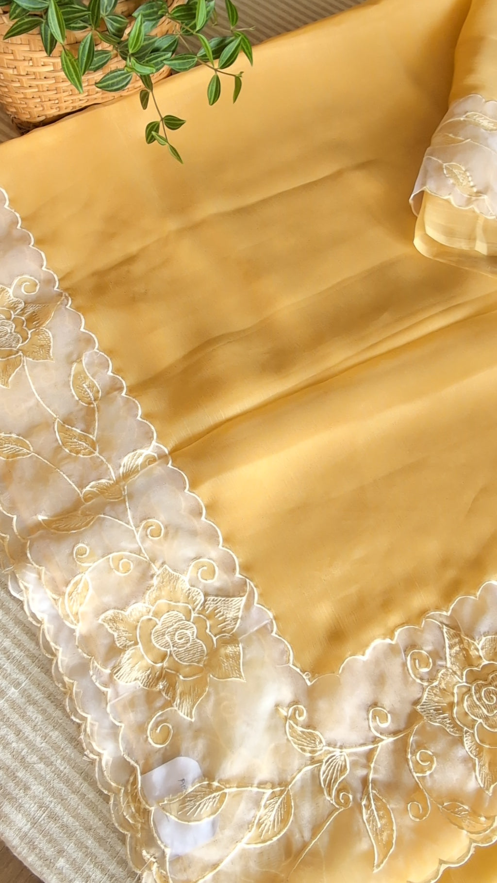 Soft crush flowy organza saree