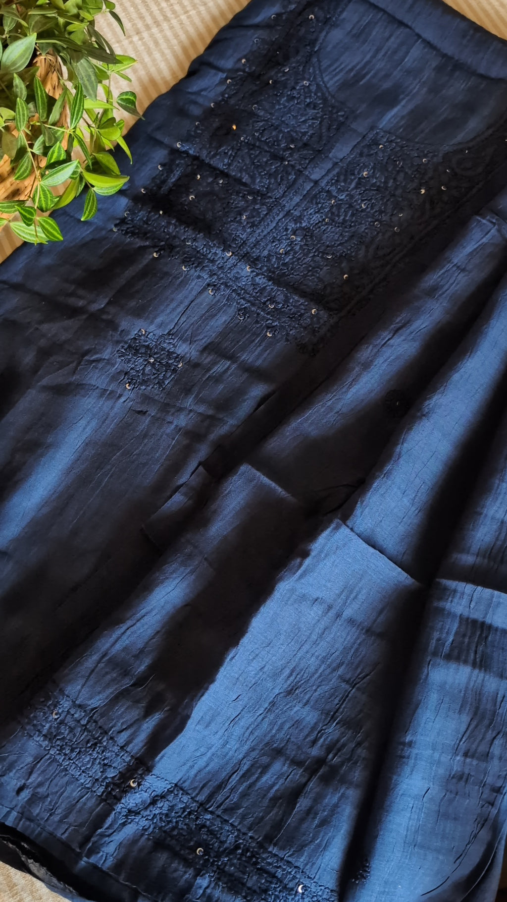 Mul chanderi chikkankari set