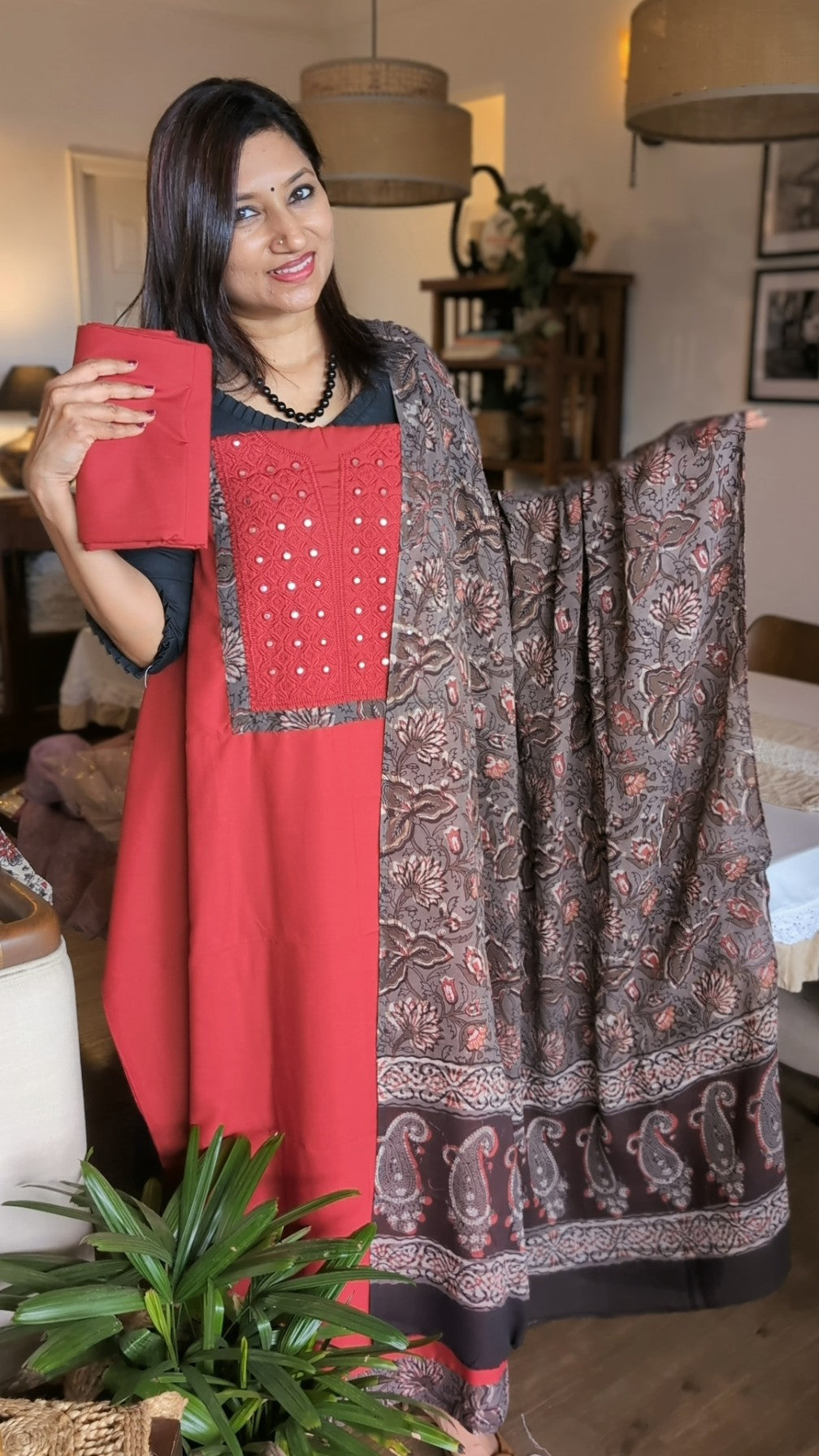Cotton set with designed yoke