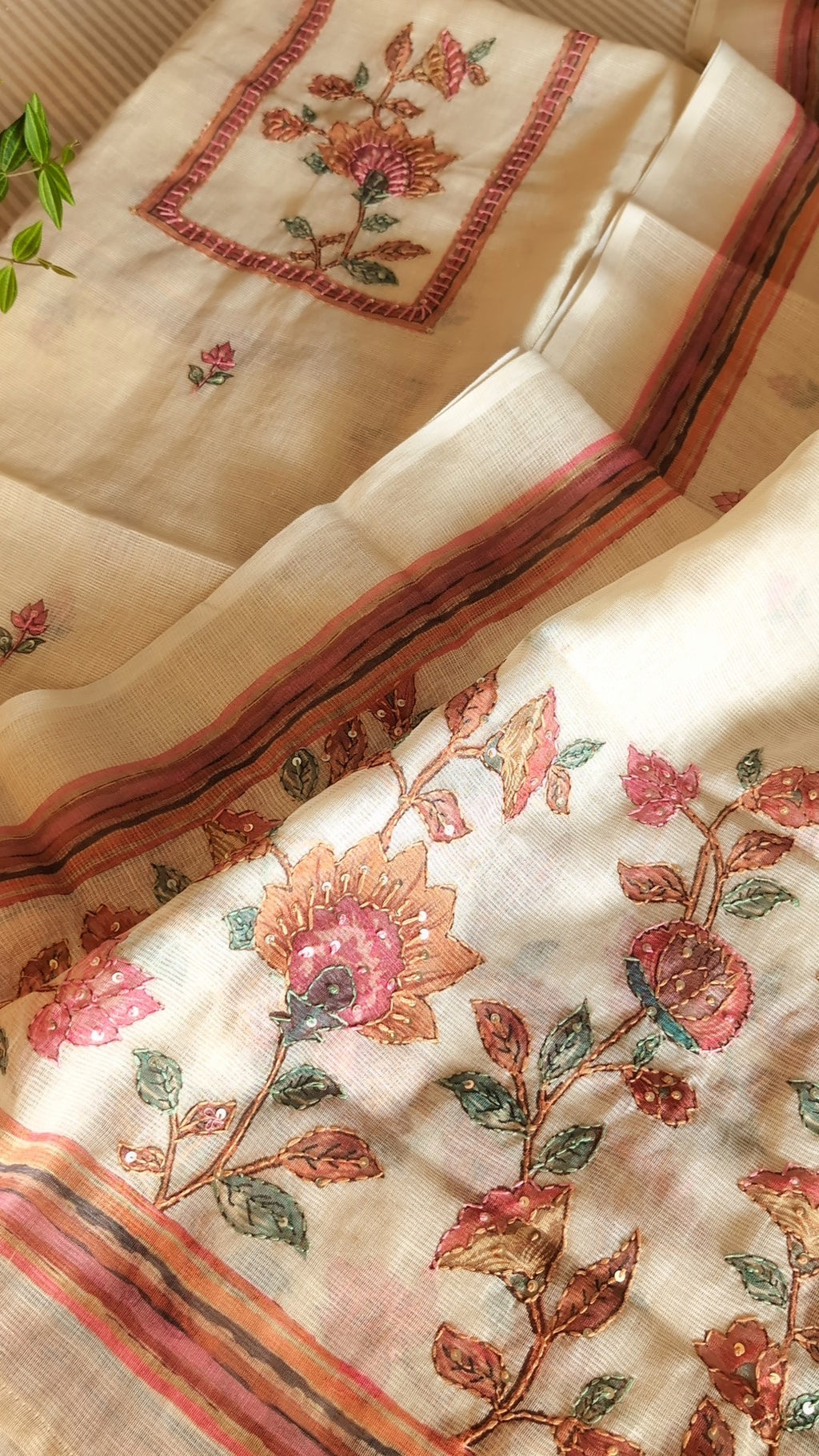 Tissue linen floral work set